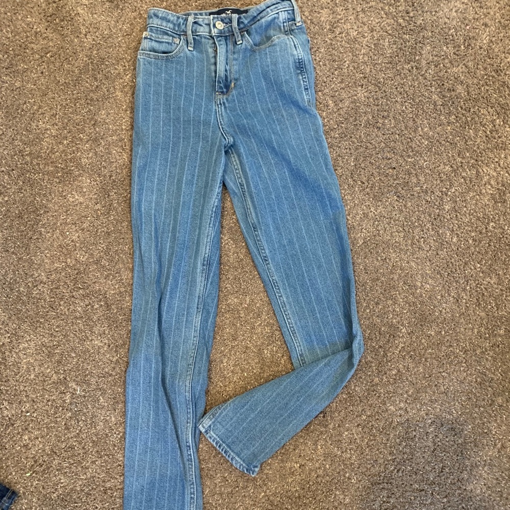 Hollisters stripped mom jeans